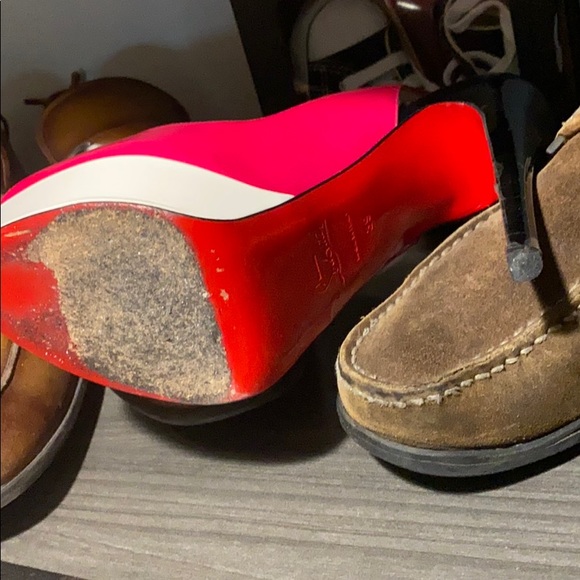 Louboutin heels fit size 8 or 38 runs small - Picture 8 of 9